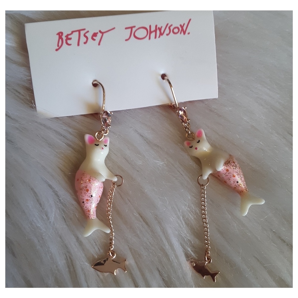 New!🌊Betsey Johnson Mer-Cat Dangle Earrings!